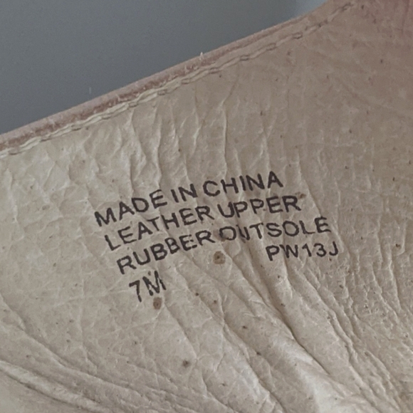 𝅺MICHAEL by Michael Kors Wedge Ivory Leather Sandal with Buckle and Zip Front 7 - Picture 8 of 9